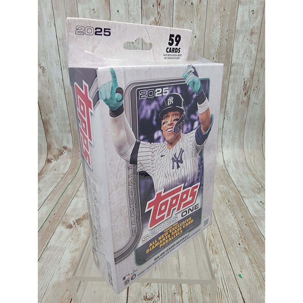 2025 Series 1 Baseball Trading Card Hanger Box (59 Cards) - Picture 3 of 5